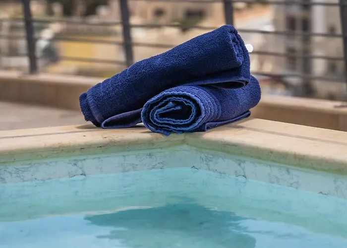 Penthouse With Pool And View By Homely Apartment *